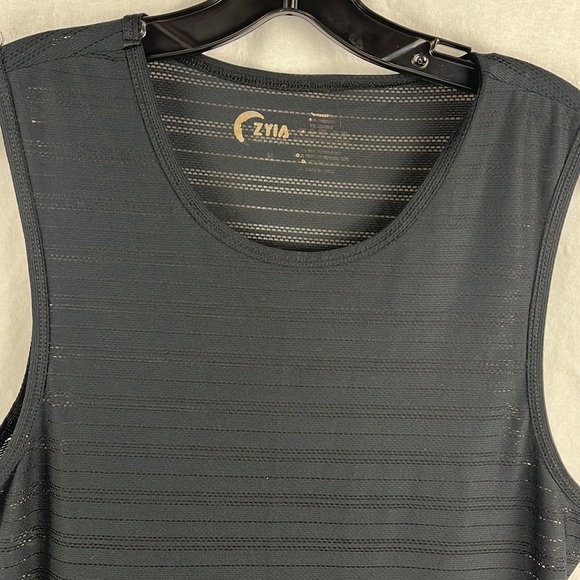 Zyia medium striped workout tank - Picture 2 of 5